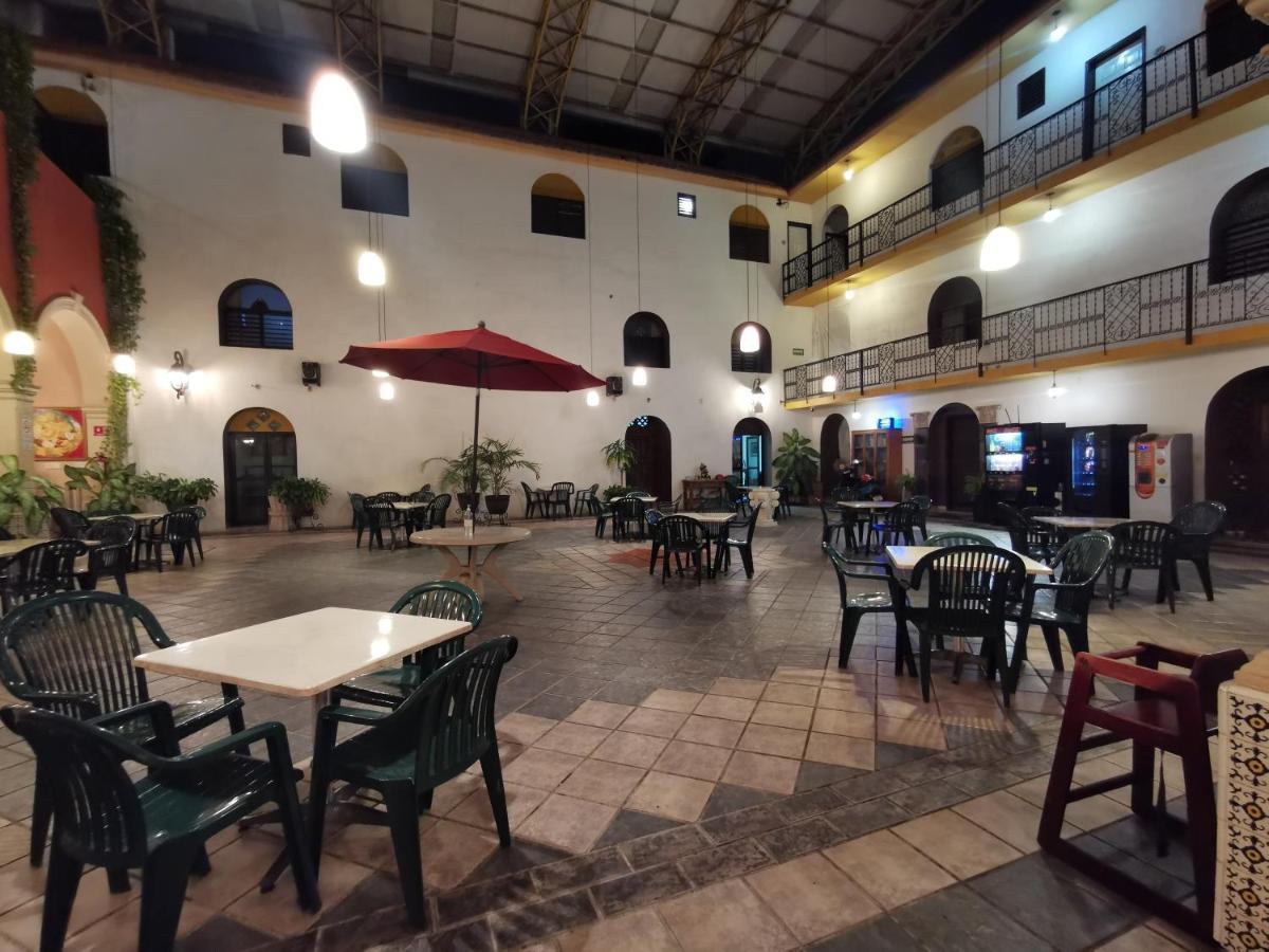 Hotel Doralba Inn Merida Exterior photo